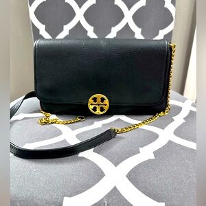 Tory burch sling bag